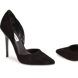 Steve Madden Varcityy Black Point Toe Pump